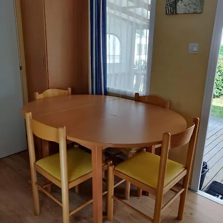 Mobil-home Confort - Dans Le Camping De Mussonville Kemping